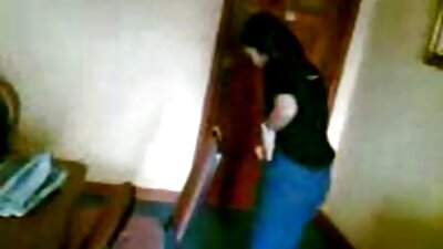 Tapasztalt tini szeret szopni kemény csaladiporno kakas