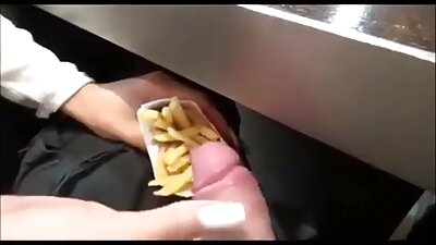 Penny Borbély veszi ingyen családi pornó kőkemény farkát, hogy a lelkes lyuk