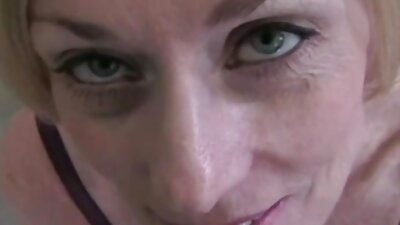 Keira Croft maszturbál, családi szexfilmek mielőtt seggét szar