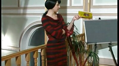 Busty csaladiszexvideo lány szemüveg van baszva nehéz