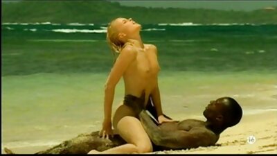 Forró Anya csaladi porno ingyen Toni Csipke visel meleg fehérneműt, miközben maszturbál