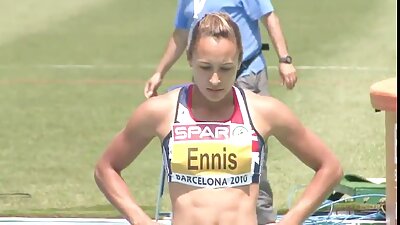 Aranyos ingyen pornó családi Kimmy Granger túrák, sok orális szex