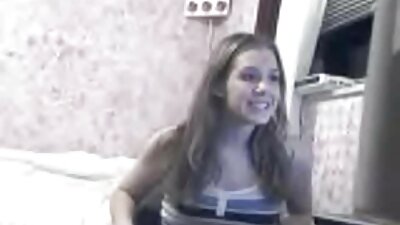Két szőke bombázó nyalni egy lüktető farkam csaladi szexvideo
